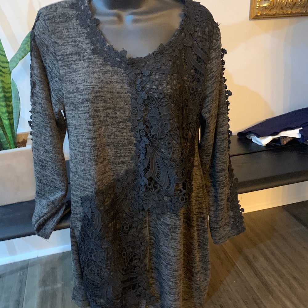 Lace Overlay Women’s Tunic Top